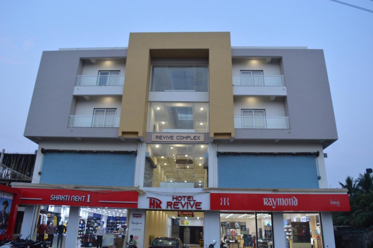 Hotel Revive Veraval Bagian luar foto