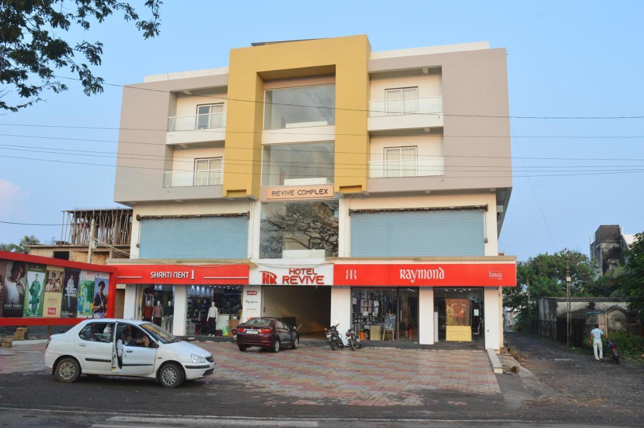 Hotel Revive Veraval Bagian luar foto